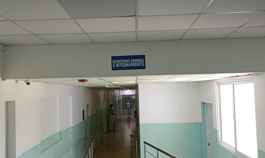 El Hospital Provincial Rosa Duarte continua trabajando en el mantenimiento del aire acondicionado de maternidad