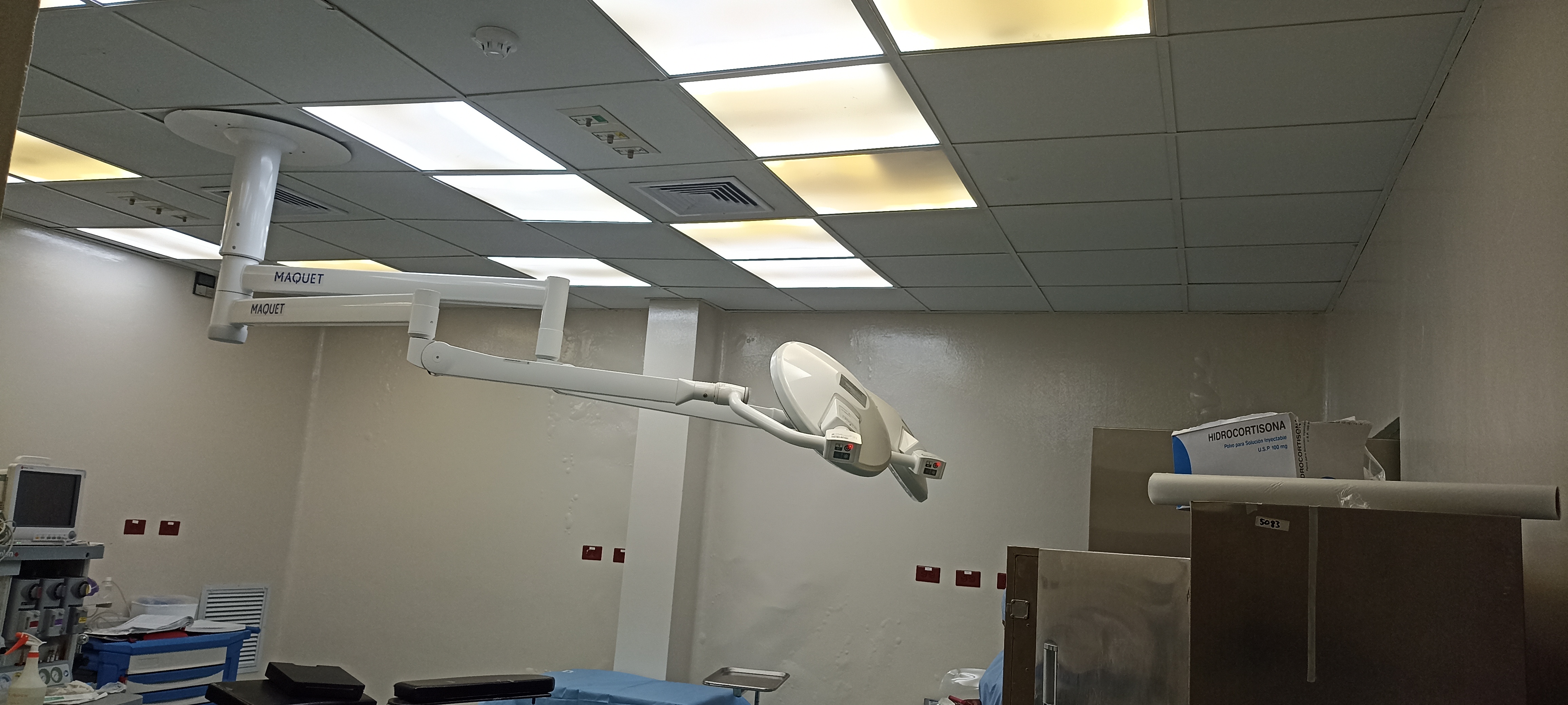 You are currently viewing Hospital Provincial Rosa Duarte, reparo el techo que se desplomo en el área de maternidad.