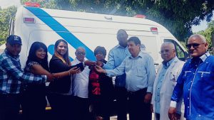 Read more about the article El Servicio Nacional de Salud entregó una nueva Ambulancia en el Hospital Rosa Duarte de comendador.