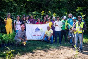 Read more about the article El Hospital Provincial Rosa Duarte Realizó la Jornada de Reforestación Ambiental