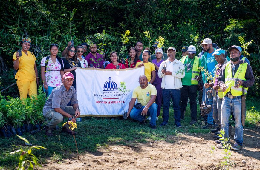 El Hospital Provincial Rosa Duarte Realiz&oacute; la Jornada de Reforestaci&oacute;n Ambiental